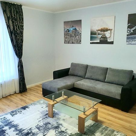 Urban Retreat Luxury Hideaway Apartment Орадеа Екстериор снимка