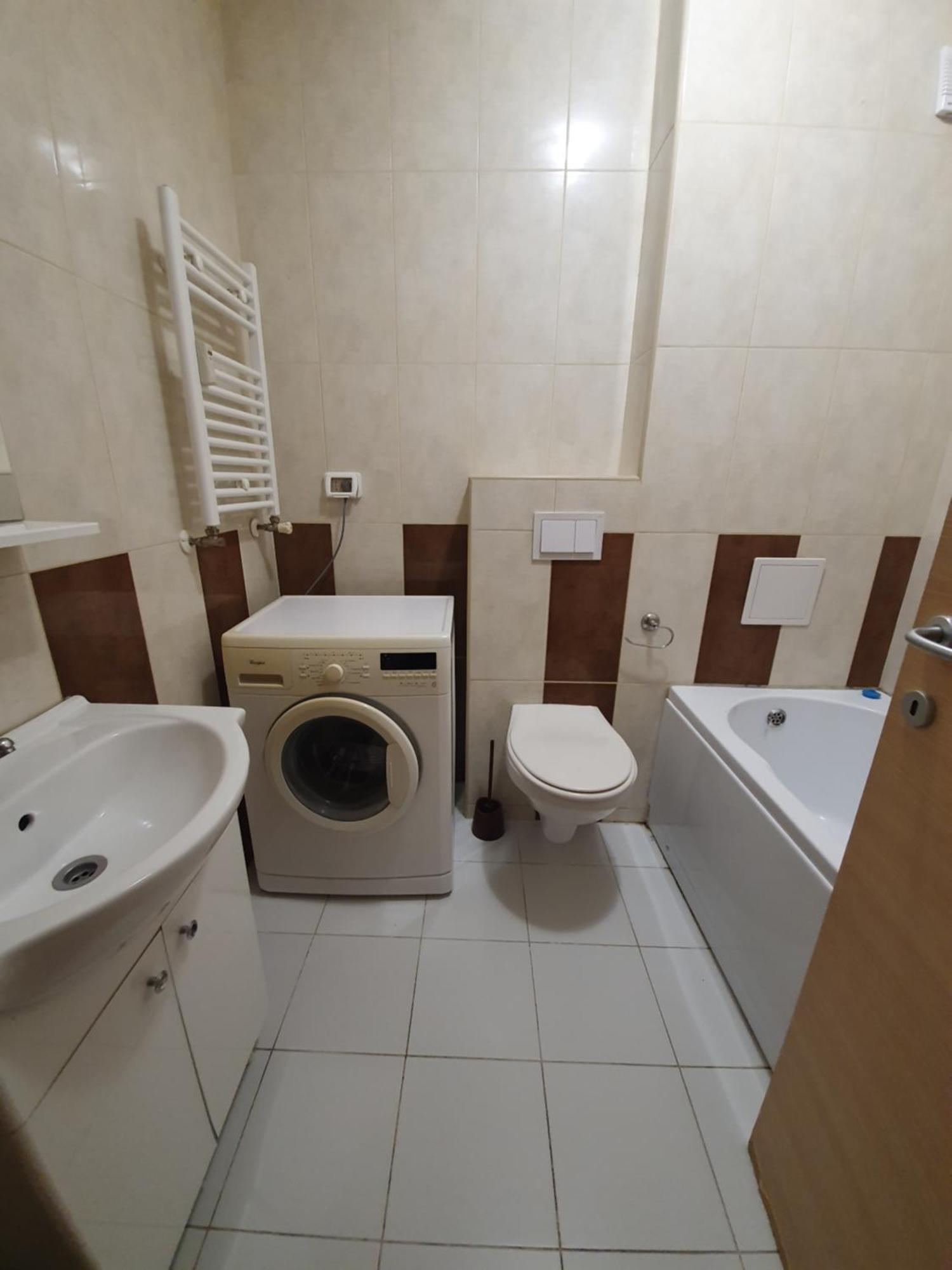 Urban Retreat Luxury Hideaway Apartment Орадеа Екстериор снимка