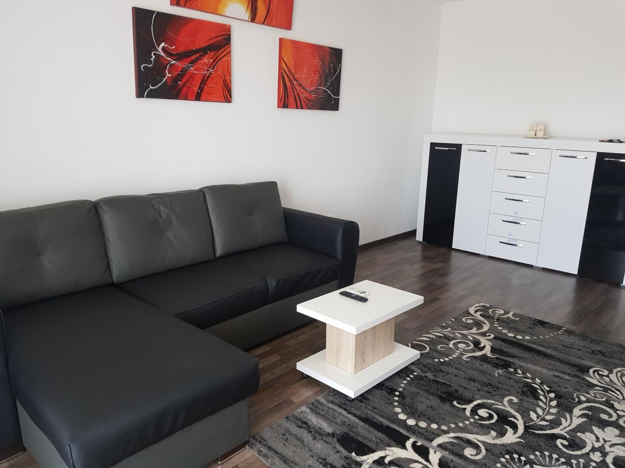 Urban Retreat Luxury Hideaway Apartment Орадеа Екстериор снимка