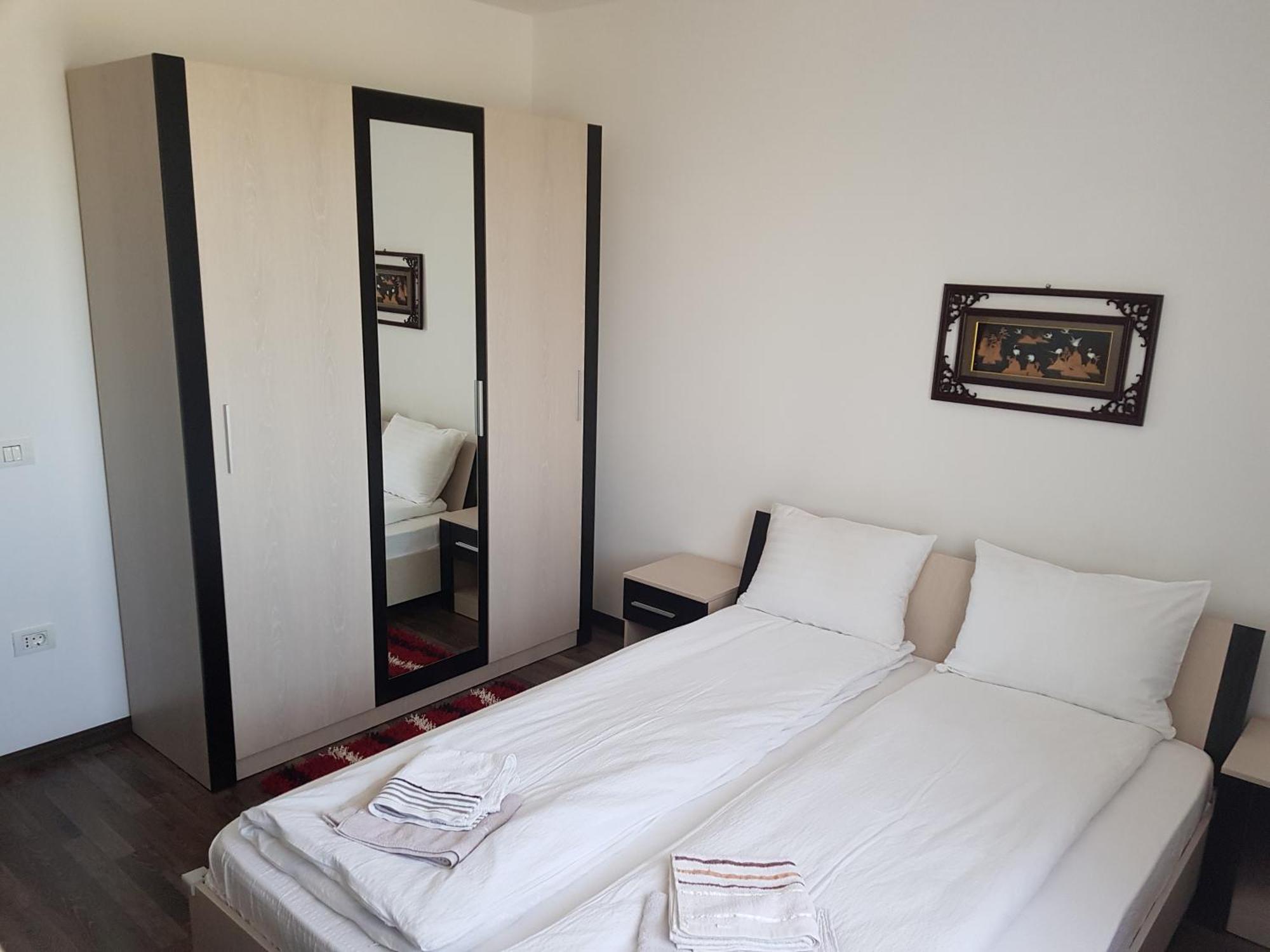 Urban Retreat Luxury Hideaway Apartment Орадеа Екстериор снимка